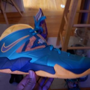 Lebron Soilder 7 turbo green and yellow